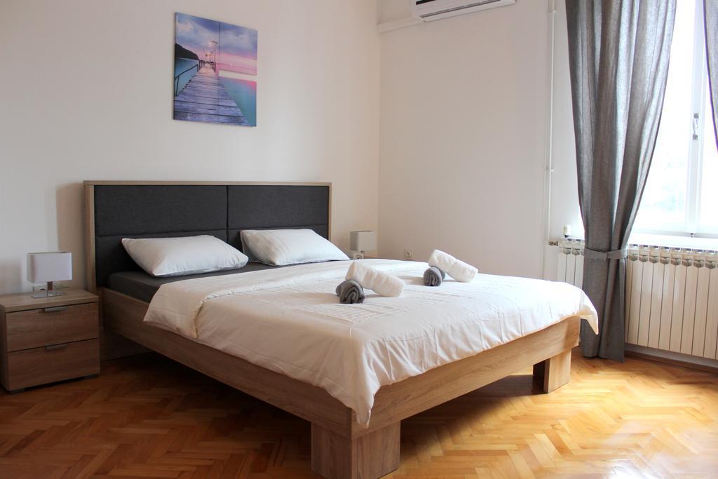Apartment & Room'S Anni Zára Kültér fotó