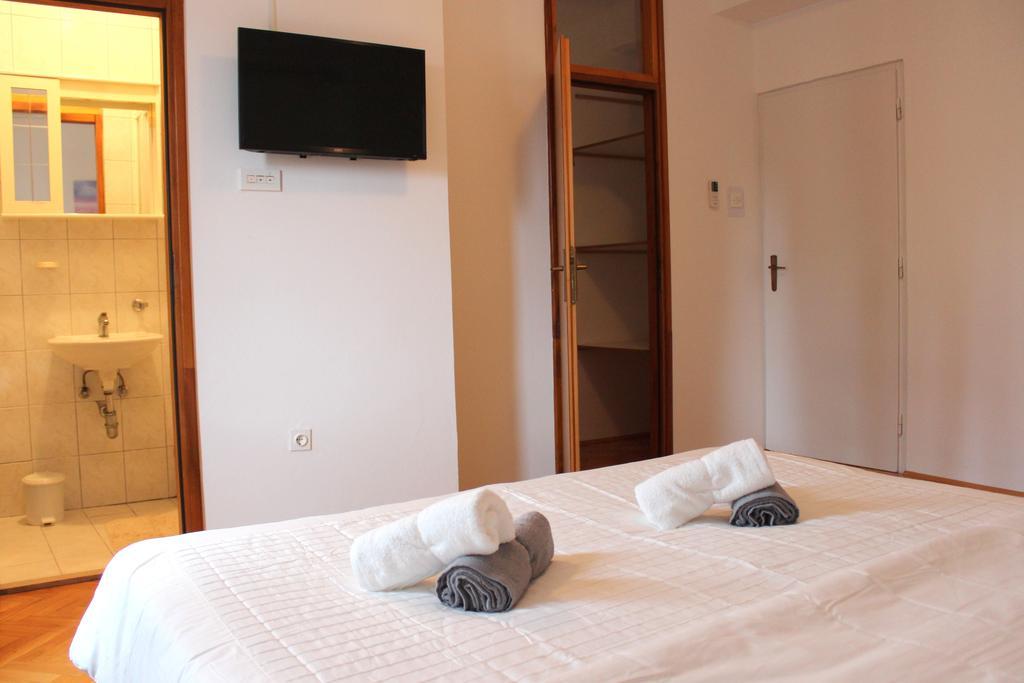 Apartment & Room'S Anni Zára Kültér fotó