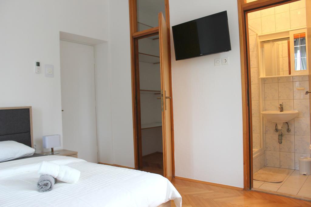 Apartment & Room'S Anni Zára Kültér fotó