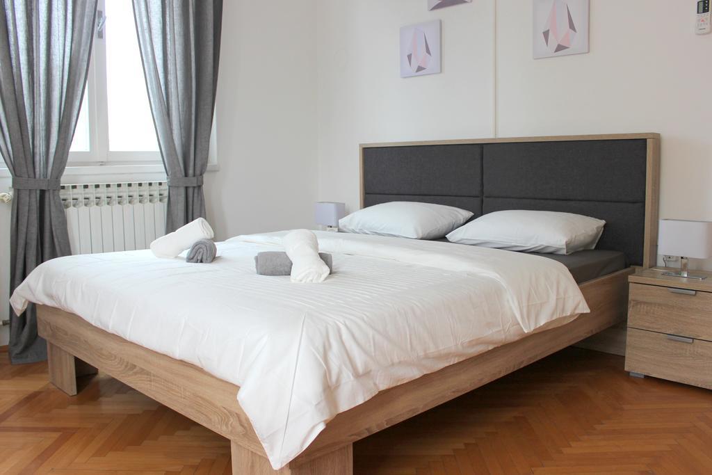 Apartment & Room'S Anni Zára Kültér fotó