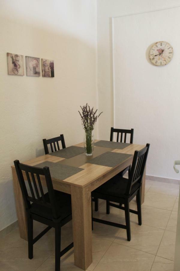 Apartment & Room'S Anni Zára Kültér fotó