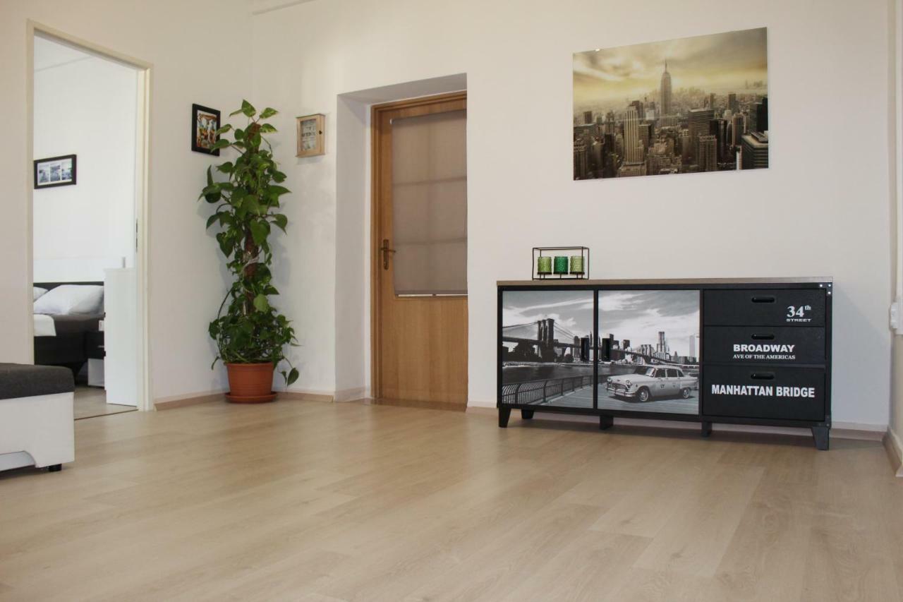 Apartment & Room'S Anni Zára Kültér fotó