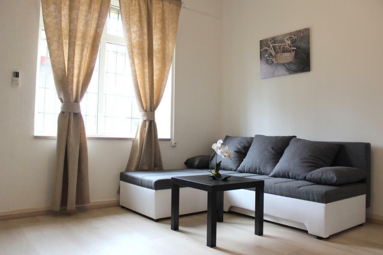 Apartment & Room'S Anni Zára Kültér fotó